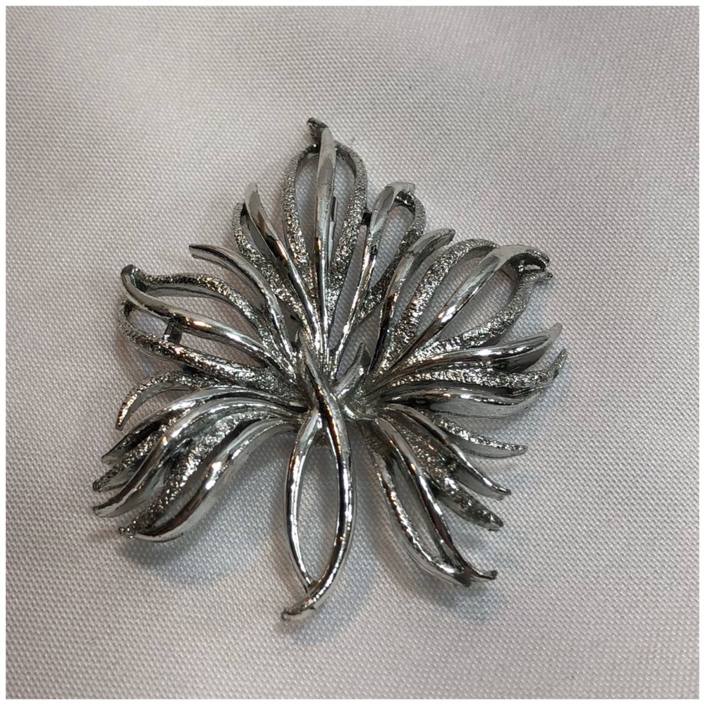 Silver Pin Pendant / Brooch